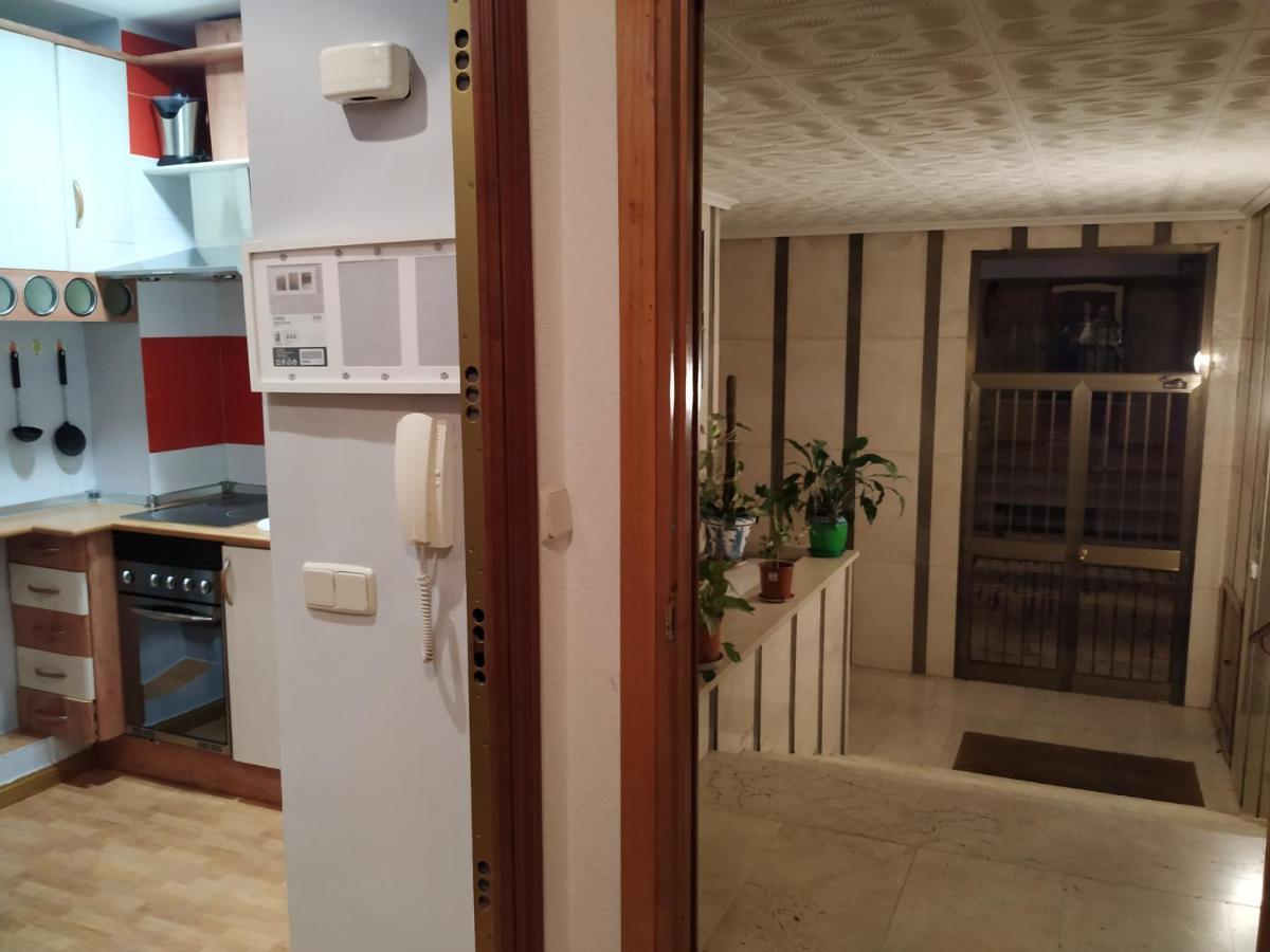 Apartamentos Deluxe Barajas Madrid Eksteriør billede