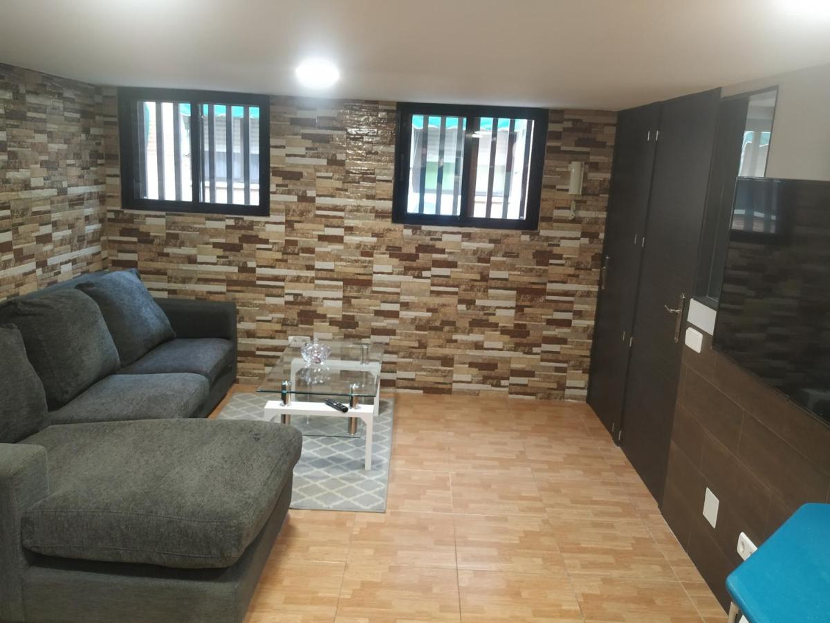 Apartamentos Deluxe Barajas Madrid Eksteriør billede