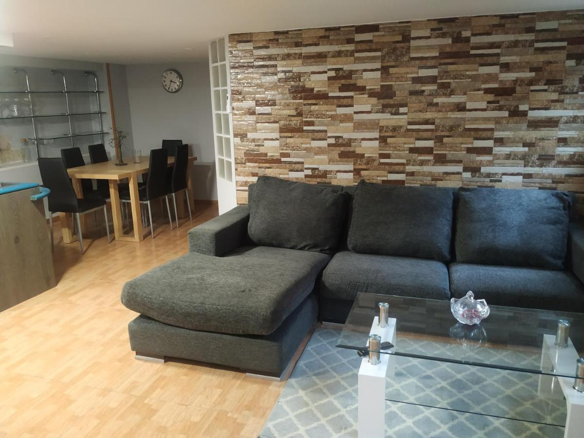 Apartamentos Deluxe Barajas Madrid Eksteriør billede