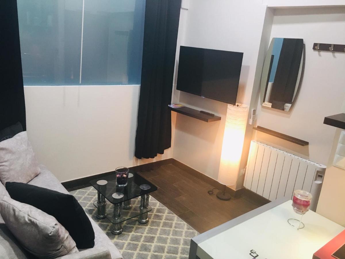 Apartamentos Deluxe Barajas Madrid Eksteriør billede